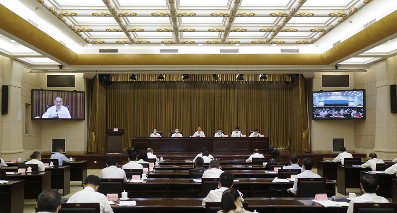 黄强在省安委会2022年第四次全体成员暨全省安全生产电视电话会议上强调
更加主动有为做好“两个统筹”
奋力冲刺全年目标任务确保社会大局稳定「相关图片」